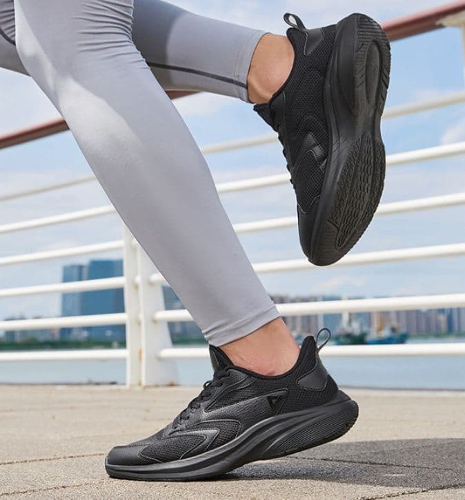フィットネスシューズ ランニング 雲翔プロ 軽量ランニングシューズ