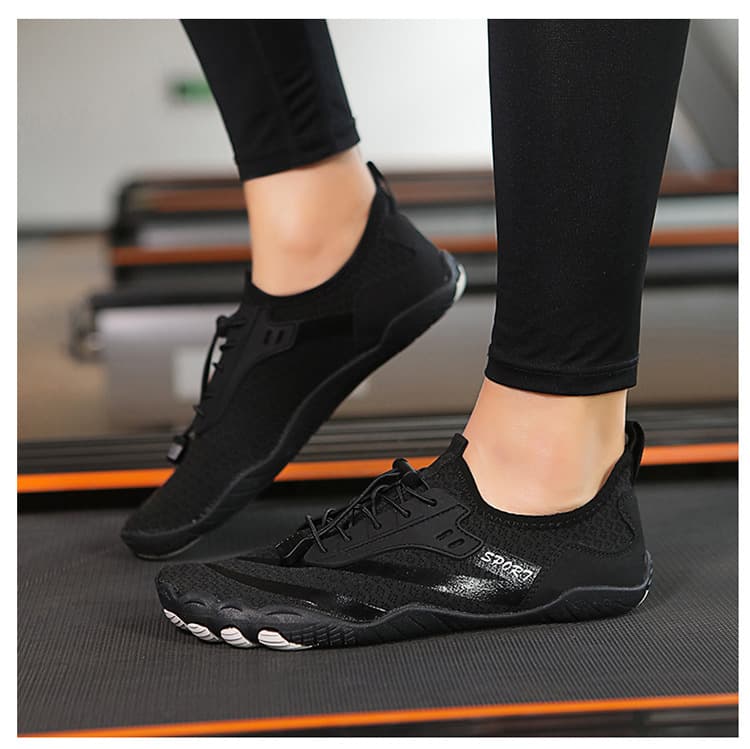 フィットネスシューズ エアメッシュ 軽量トレーニングシューズ