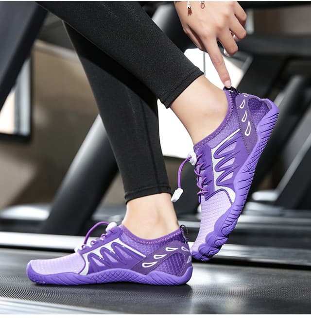 フィットネスシューズ ランニング 足指フィット軽量ランニングシューズ