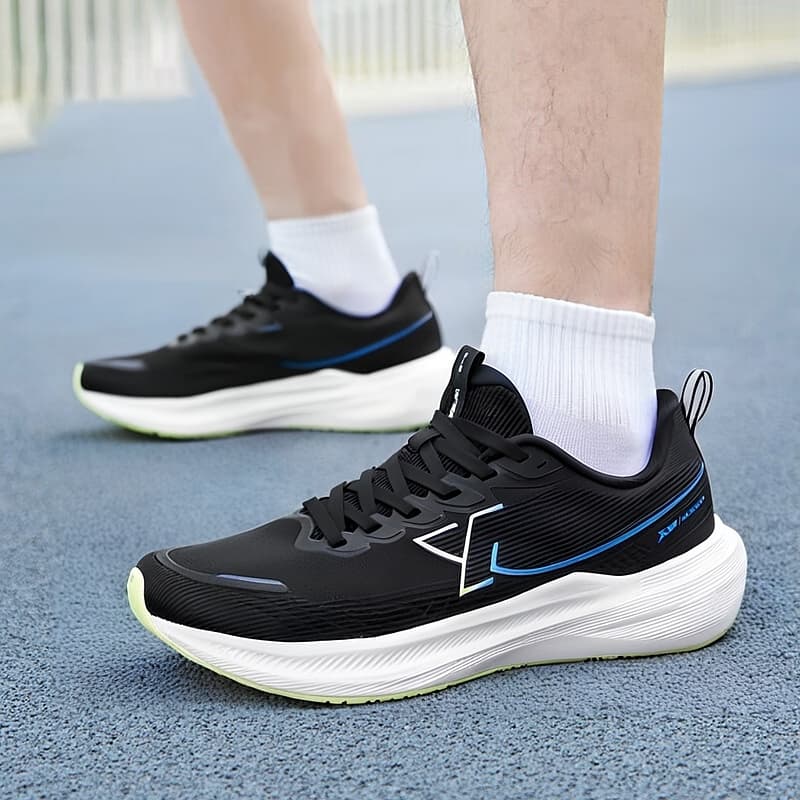 フィットネスシューズ ランニング 疾風弾力 ランニングシューズ